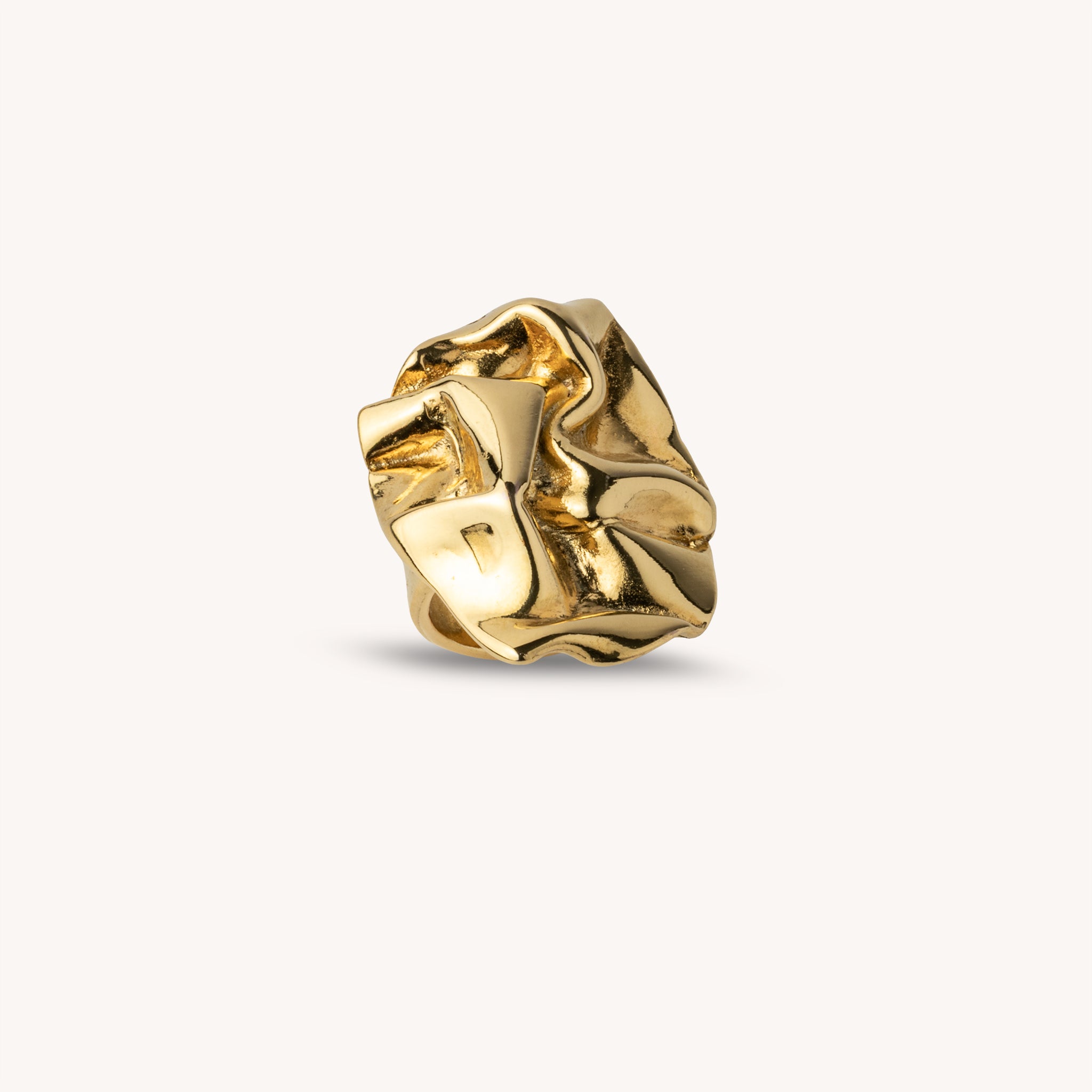 bague-romy-plaquee-or-14k-sculptee-a-la-main-bijou-moderne-fait-main-au-canada