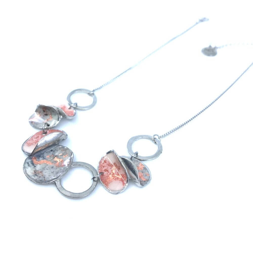 P212-.Collier bloom or rose