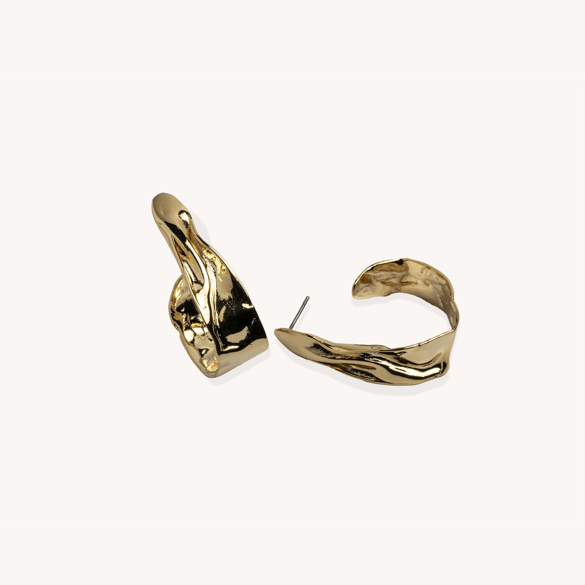 boucles-oreilles-mel-b-plaque-or-14k-bijoux-sculptes-fait-main