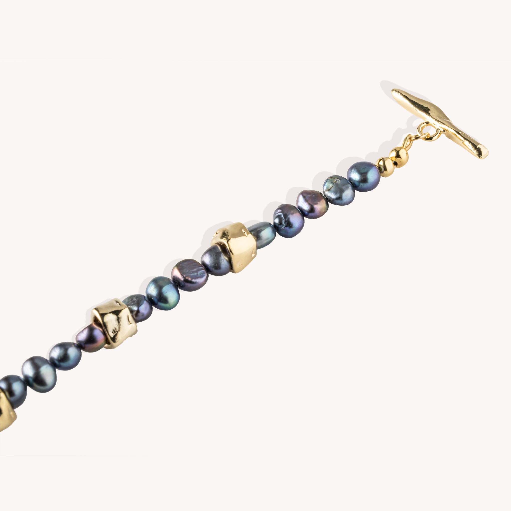 Bracelet Simone perles noires – Plaqué or 14K
