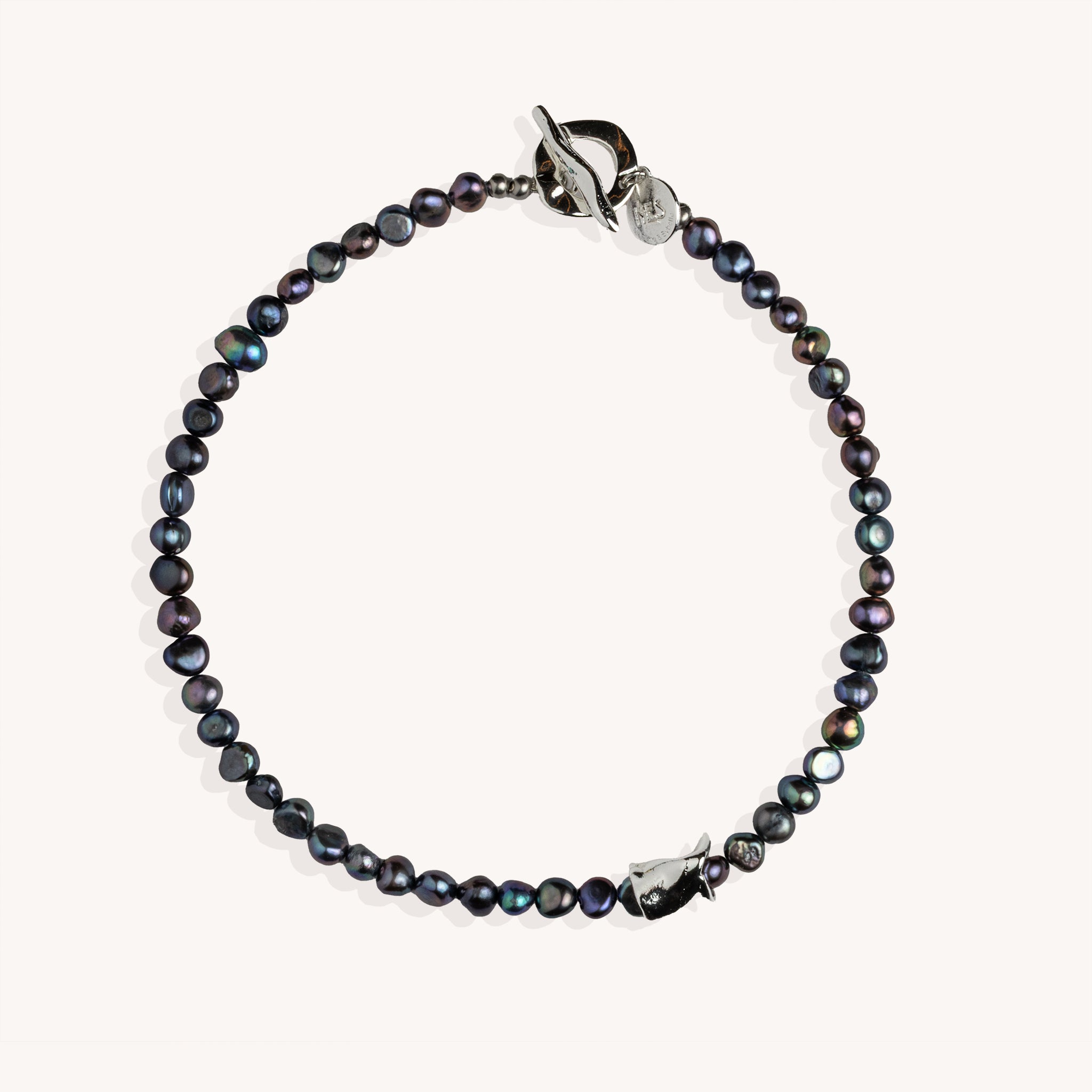 Silver-Plated La Perla Black Pearl Necklace – Modern Pearl Necklace