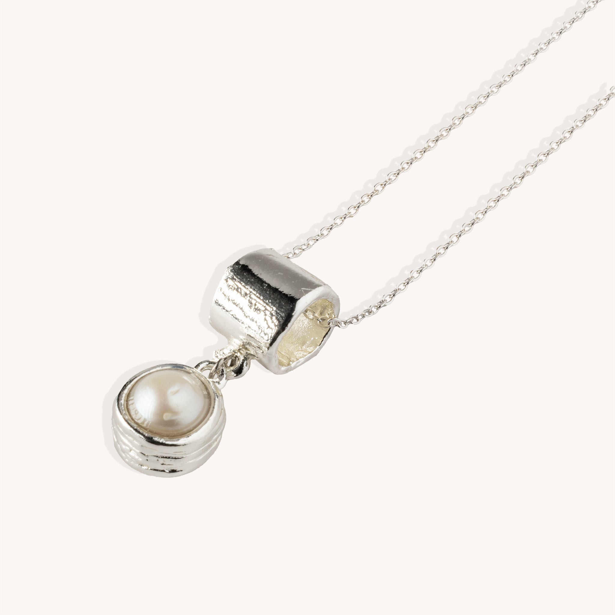Simone silver-plated white pearl pendant - Minimalist pearl necklace