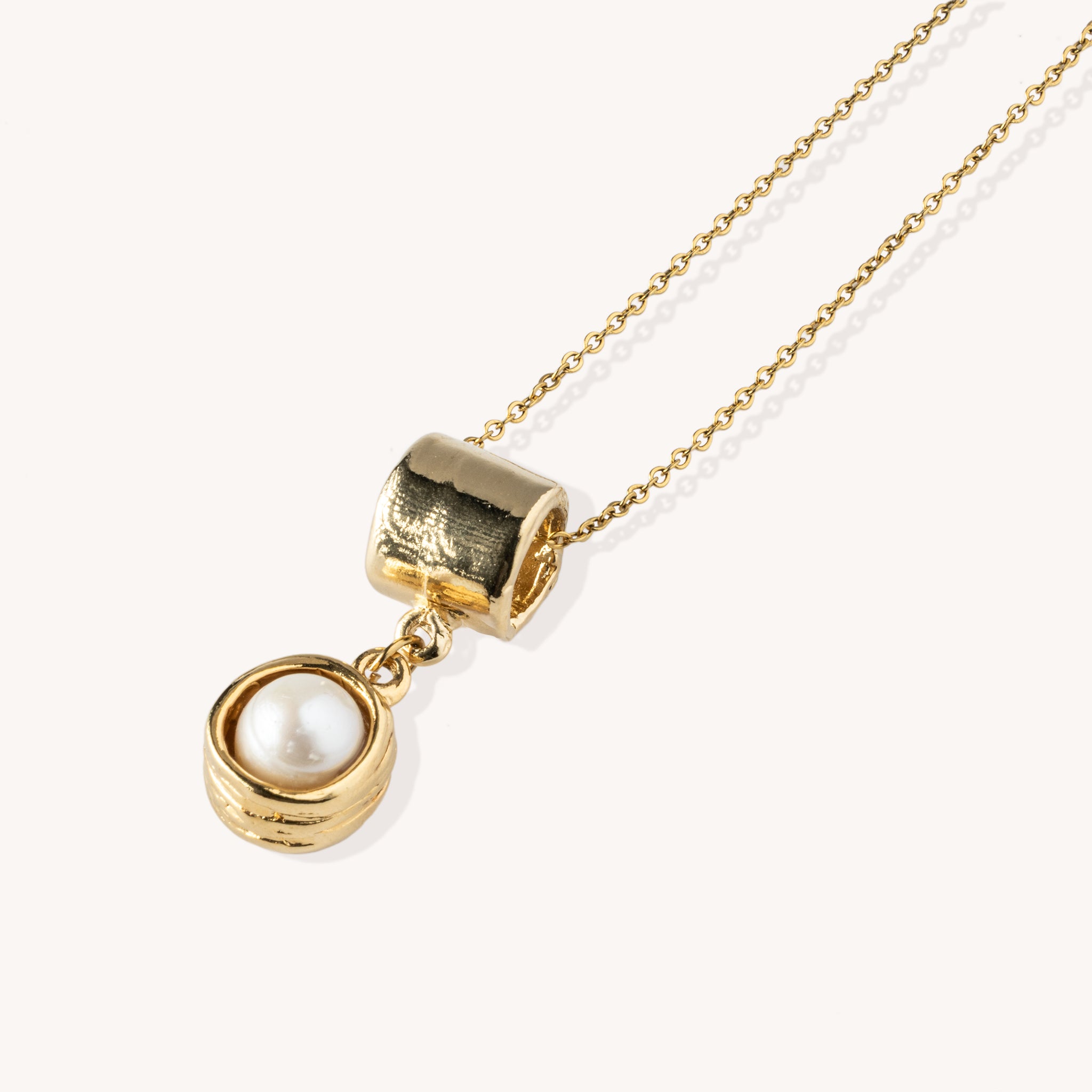 Simone Pendant White Pearl 14K Gold Plated – Modern Pearl Necklace