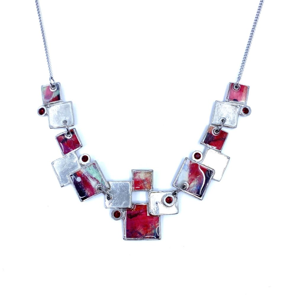 P77-collier classique en rouge